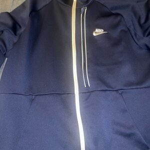 Nike Men's Dark Blue Windbreaker